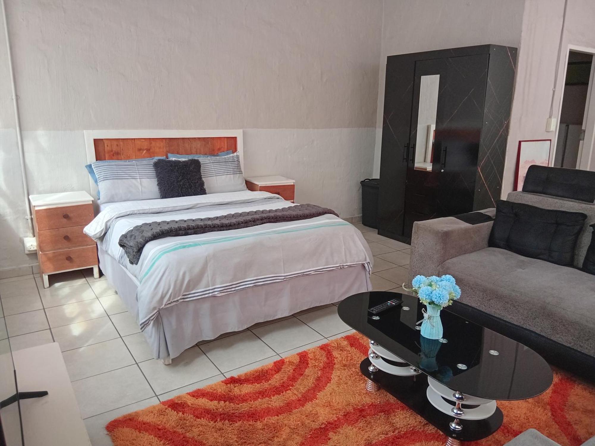 Apartment Close Curtains Maboneng *