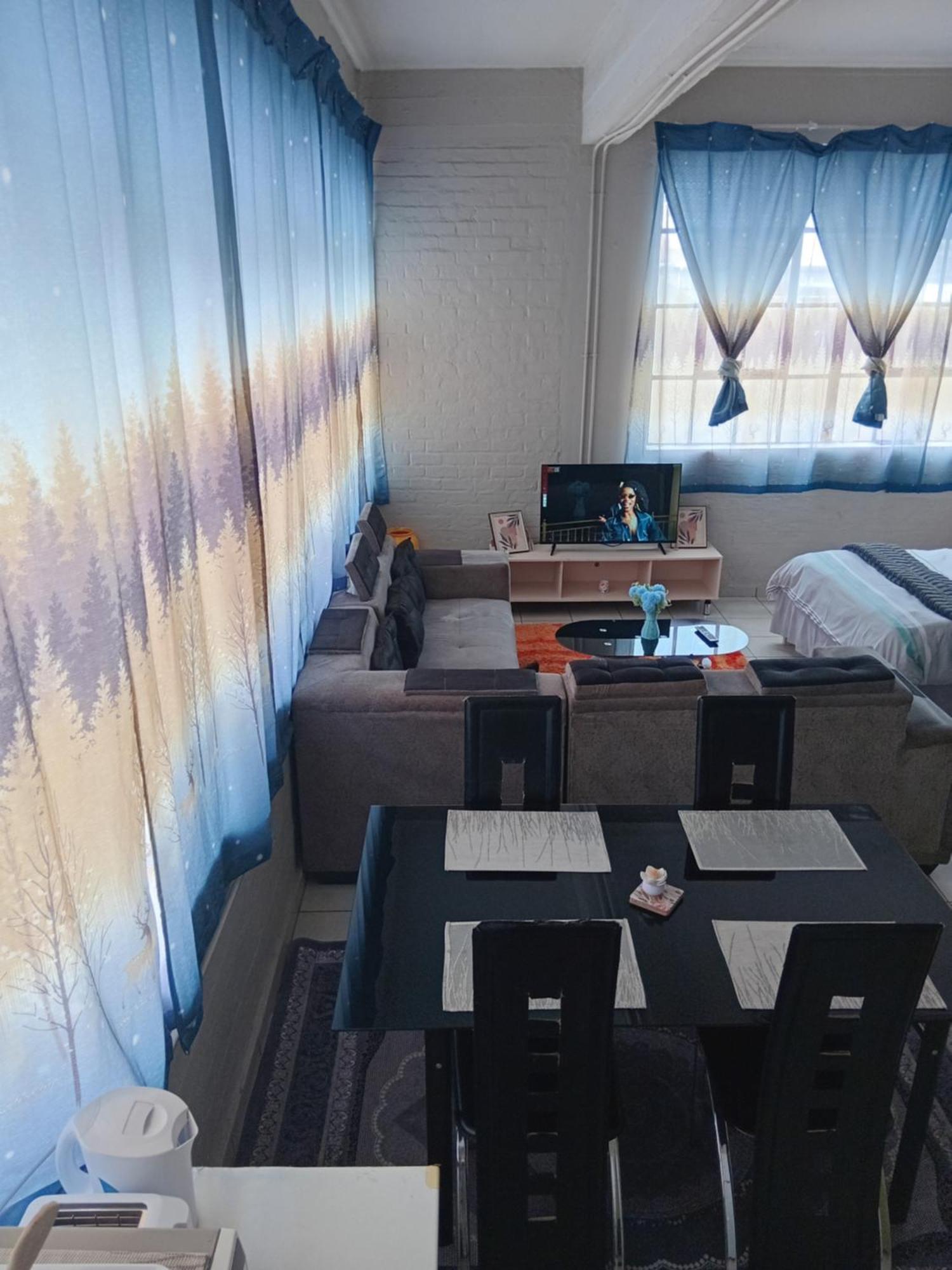 Apartment Close Curtains Maboneng Johannesburg
